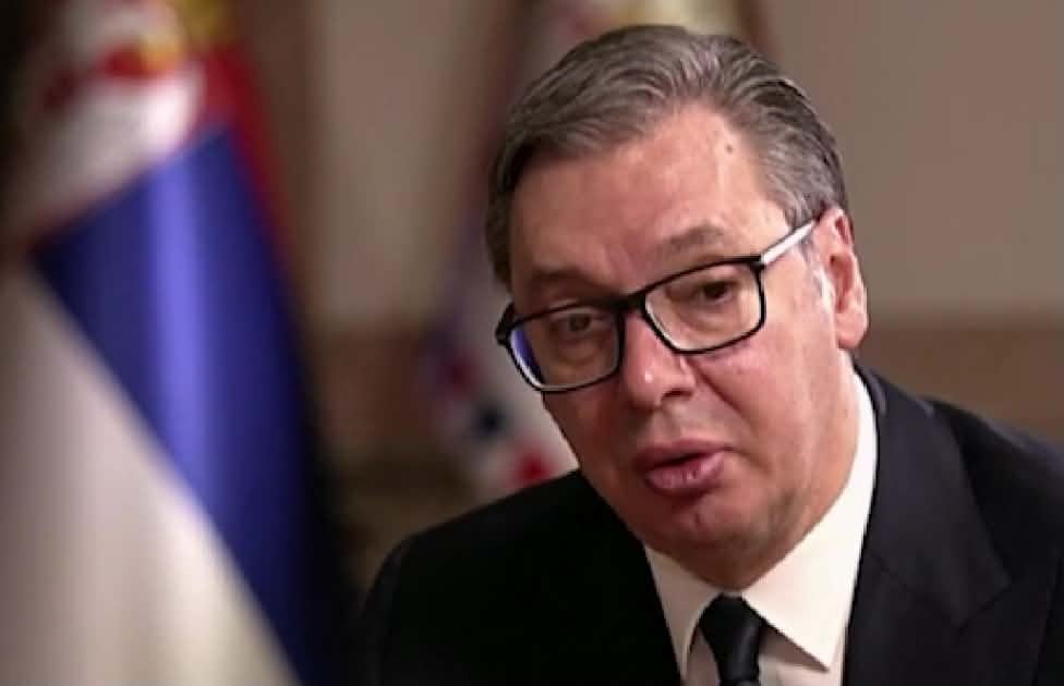Vuçiq telefonon Putinin para dorëheqjes   Shefi i Kremlinit  i pari që e mori vesh 