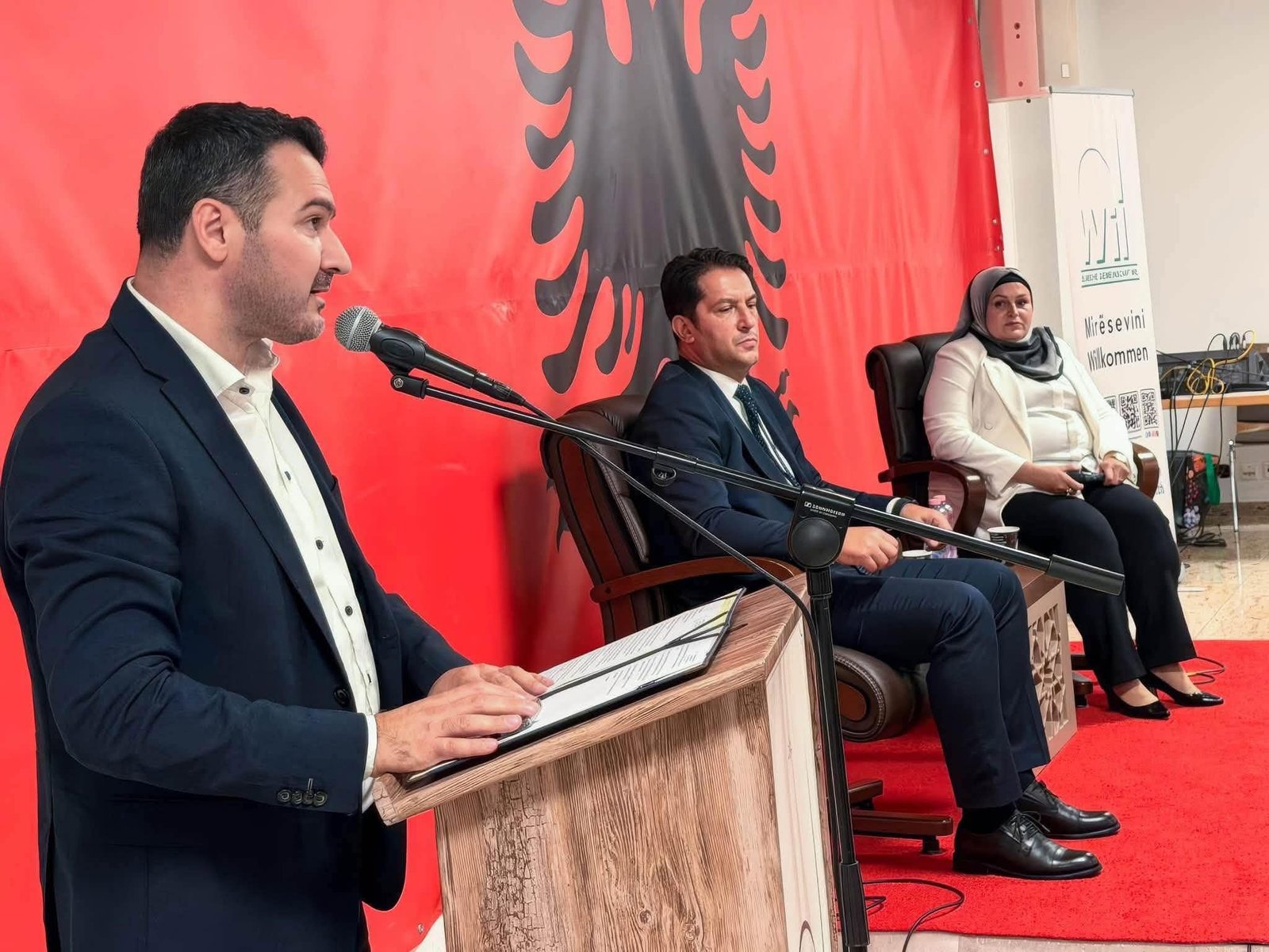 Zv kryeministri Bekim Sali dhe Imerlije Saliu nga Zvicra  Mërgata nuk është vetëm remitance  por dije  përvojë dhe potencial