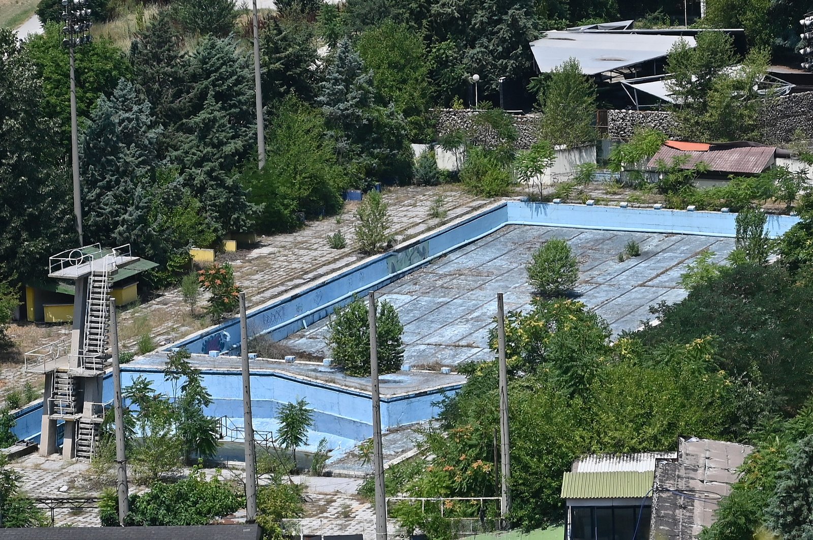 Rikthehet pishina e famshme  Plaja Vista  