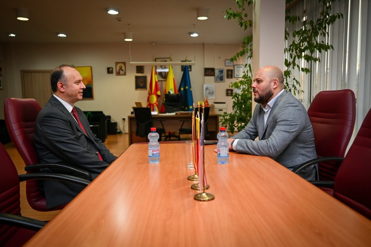 Kryeparlamentari Gashi në Butel  takim me Kostovskin dhe vizitë në Zyrën e Deputetëve për Kontakt me Qytetarët