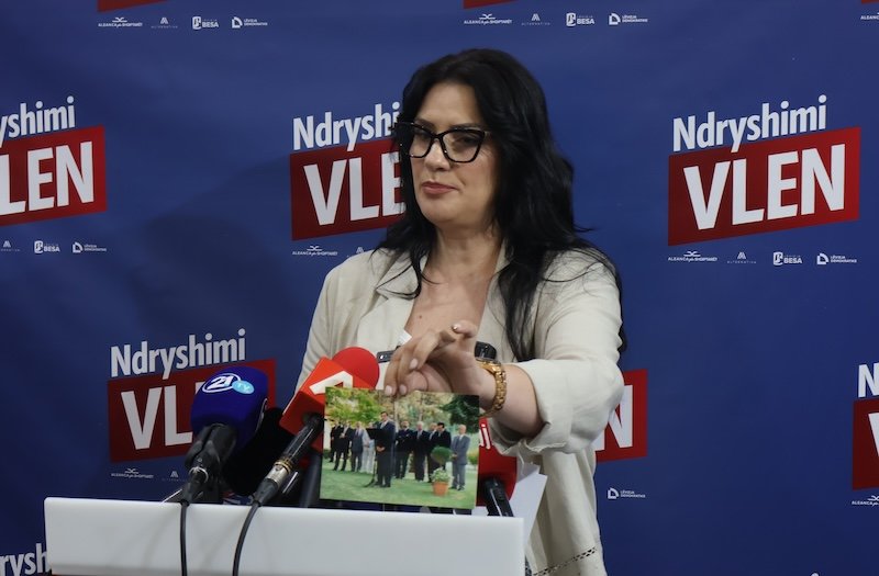 Saranda Imeri akuza bashkëshortes së Taravarit  Ia zuri vendin kandidates me notë mesatare 9 44 në UNT