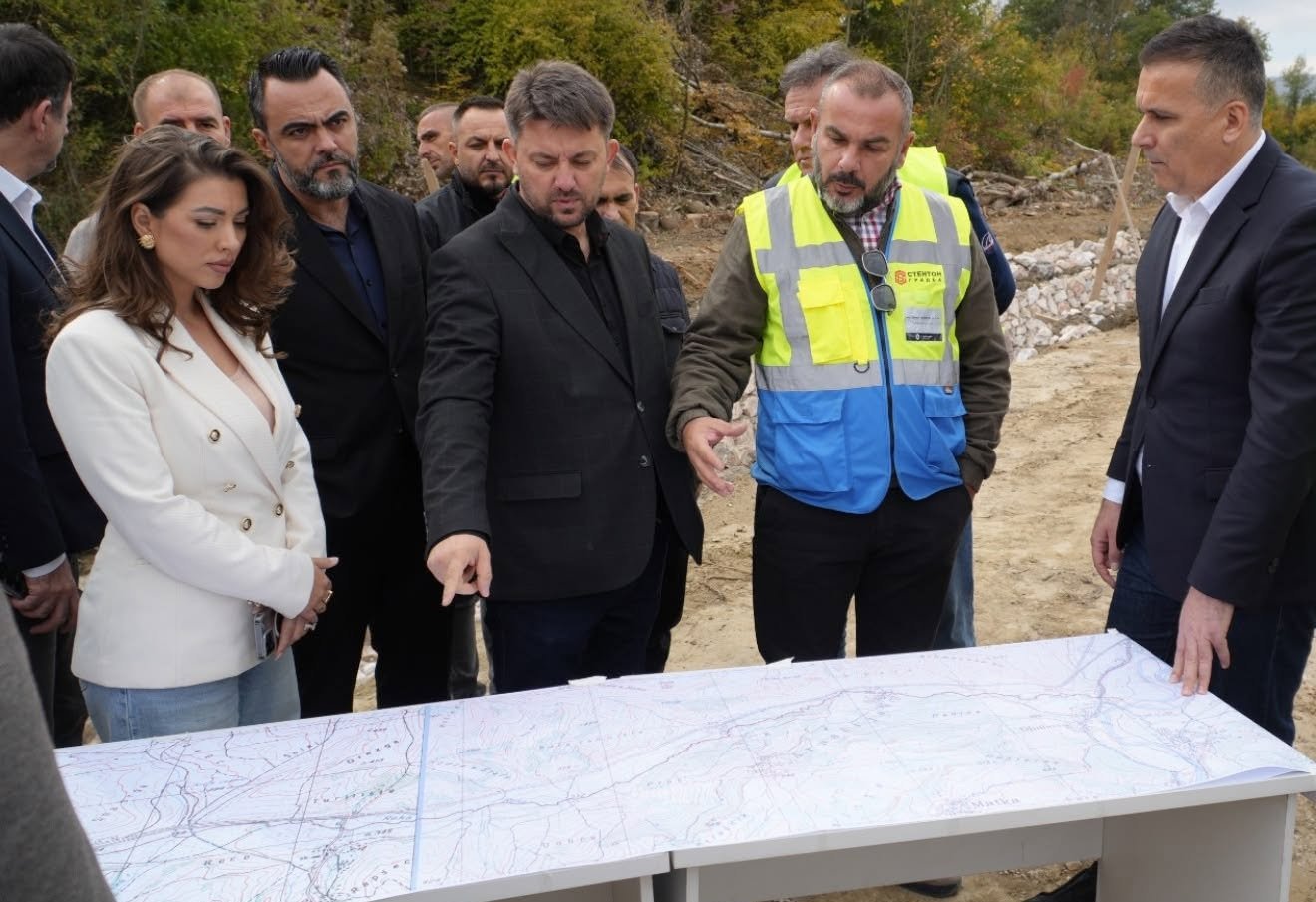 hoxha-rregullimi-i-shtratit-te-lumit-te-thate-po-avancon-me-dinamike-te-pershpejtuar-po-zgjidhim-nje-problem-shumevjecar-te-sarajit