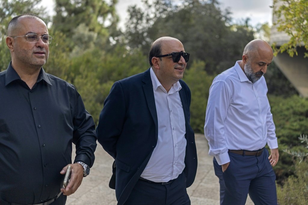 Izrael  Lideri i partisë arabe Sami Abu Shehadeh tërhiqet nga gara për Knesset