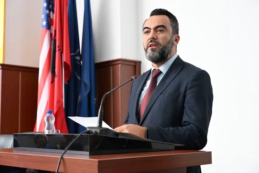Sulejmani i përgjigjet ASH së  Para se të reagoni politikisht  informohuni dhe verifikoni faktet