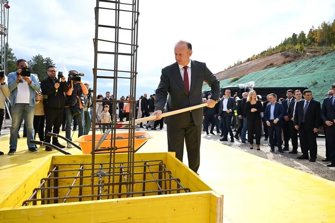Bekim Sali  Korridori VIII po bëhet realitet  nisin punimet në autostradën Bukojçan Kërçovë