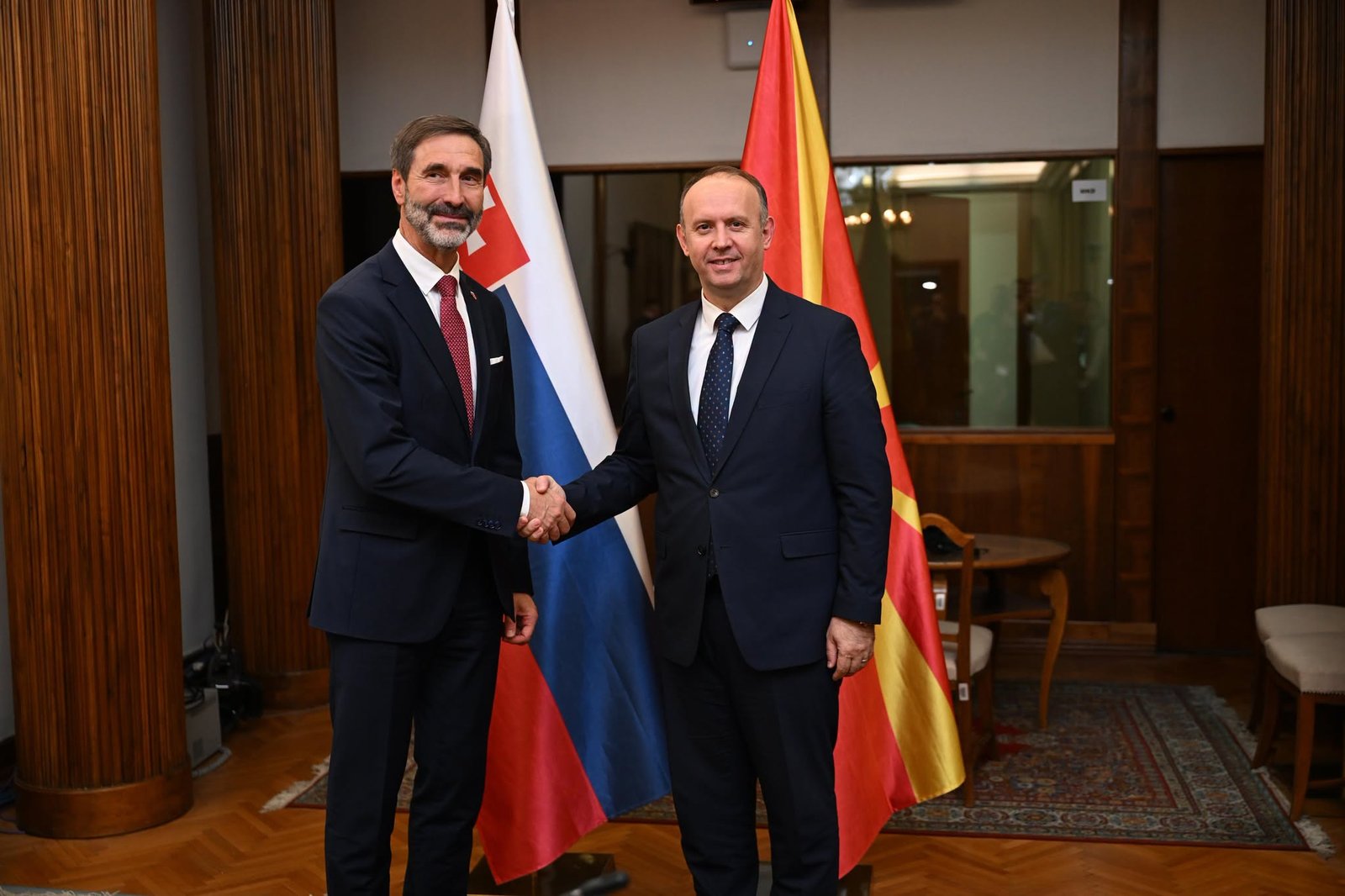 Afrim Gashi takon ministrin sllovak Juraj Blanar  Diskutojnë integrimin evropian dhe bashkëpunimin parlamentar