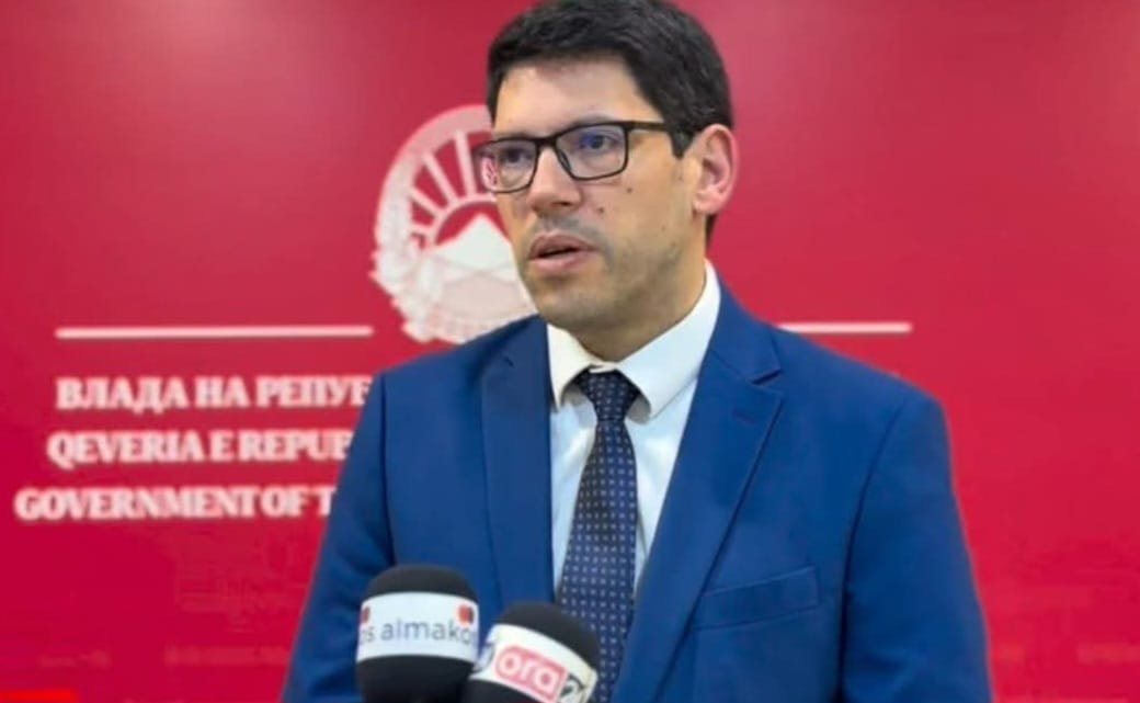 Agon Ferati  Synojmë të zgjidhim problemin e të punësuarve me kontratë dhe të mbrojmë dinjitetin e tyre