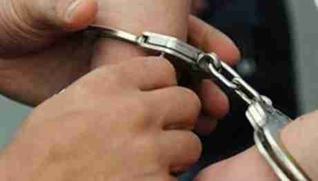 Të miturit terrorizojnë bashkëmoshatarët në qendër të Shkupit  6 përfundojnë në polici