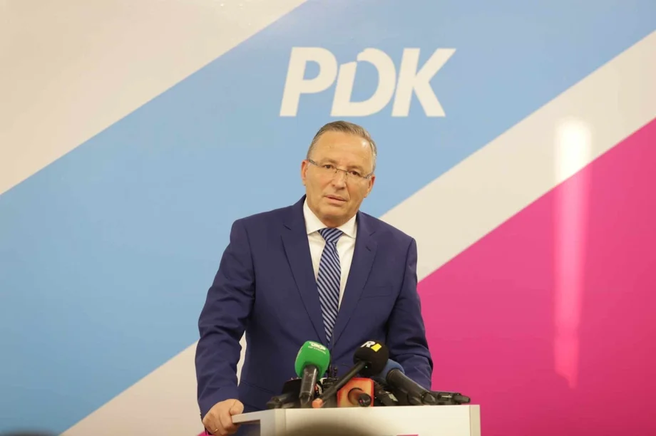 Bedri Hamza jep dorëheqje nga pozita e Kryetarit të PDK së