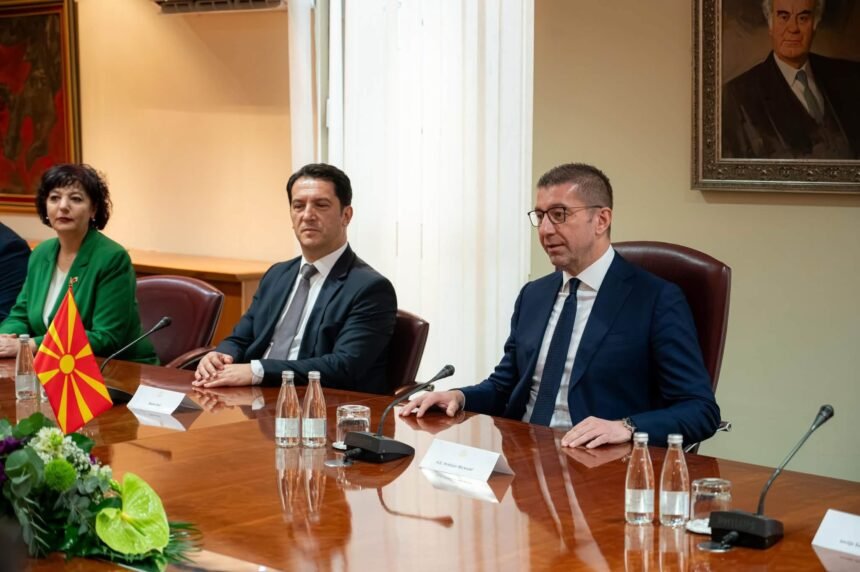 Qeveria dorëzon propozimligjin për transformimin e angazhimeve me kontratë në punësim të rregullt