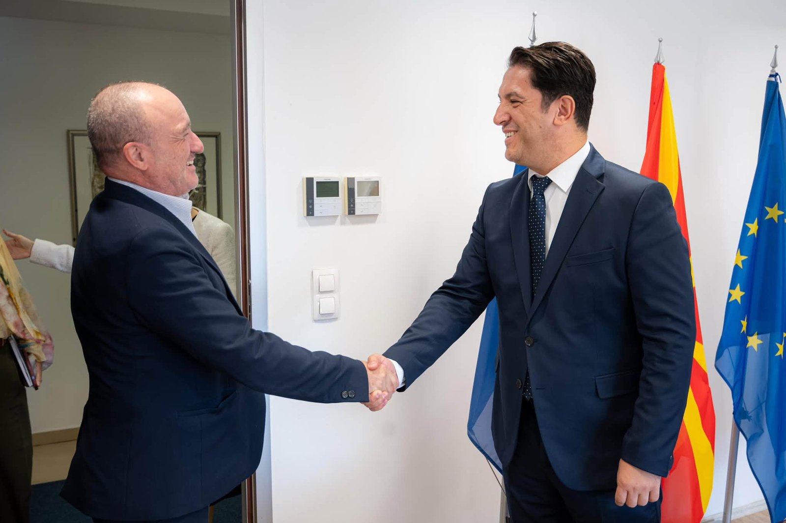 Zv kryeministri i parë Bekim Sali takon përfaqësuesin e BE së   Përkushtim për zbatimin në kohë të reformave 