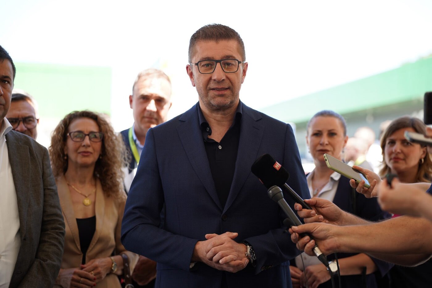 Mickoski  Bisedimet me Sofjen duhet të vazhdojnë