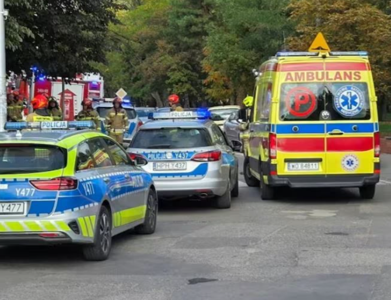 Sulm me thikë në një shkollë në Poloni  10 të lënduar   sulmuesi kishte bombë në çantë