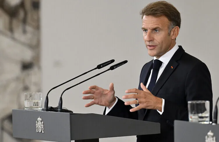 Presidenti francez Macron rikonfirmon mbështetjen e plotë të Parisit për Ukrainën