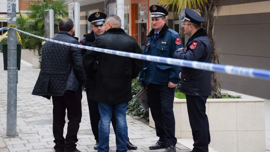 Shqipëri  kërcënime për mjete shpërthyese në institucione